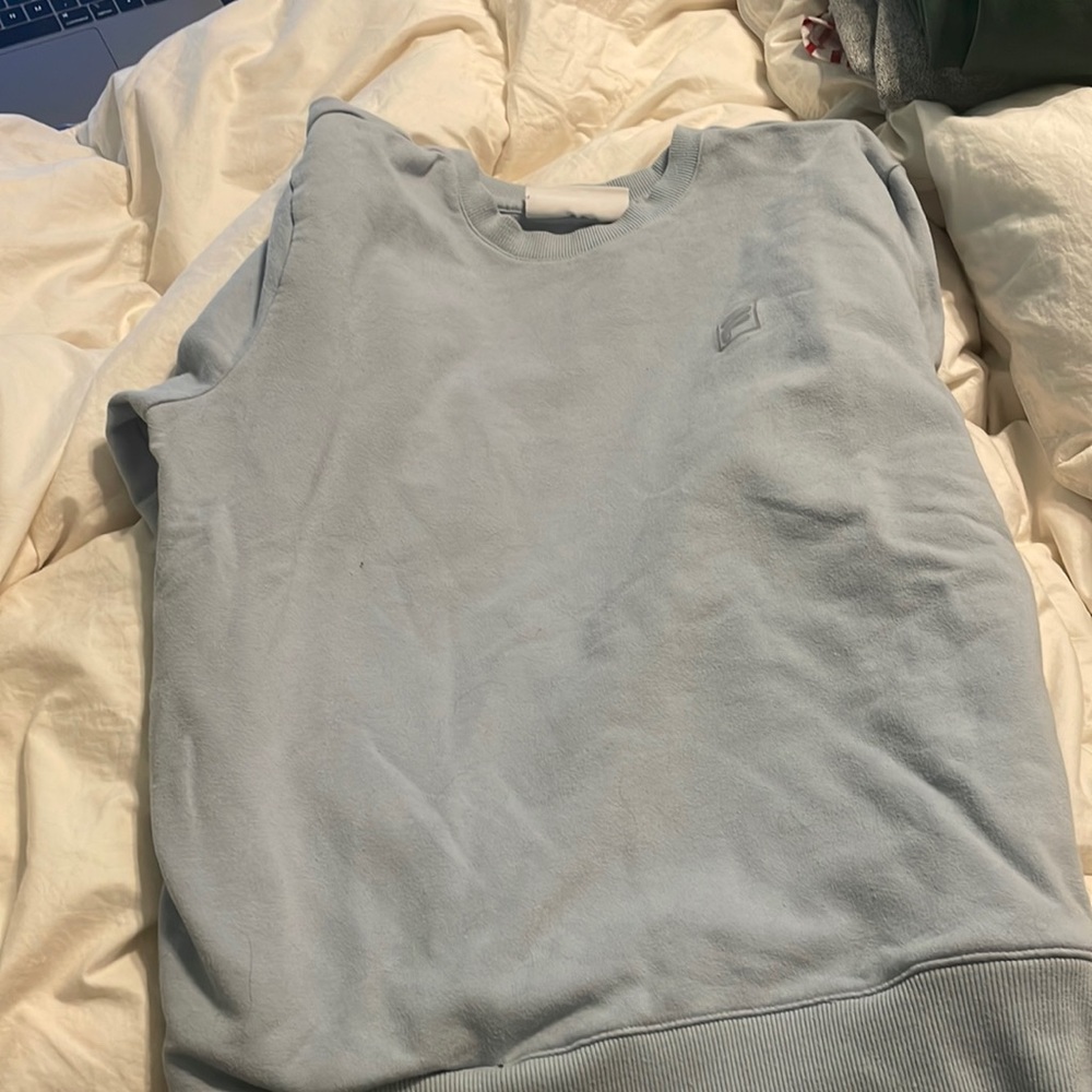 Blue sweatshirt with pockets